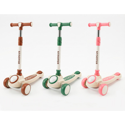 Самокат складной трёхколёсный с подсветкой NRG Sport NRG-666 2