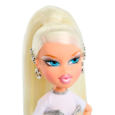Кукла Братц Хлоя Charmz Bratz MGA 70250