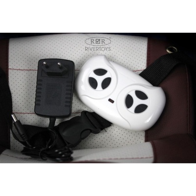 Детский электромобиль RiverToys X008XX красный глянец