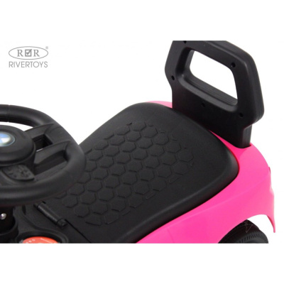 Детский толокар RiverToys Z004ZZ-B розовый 05