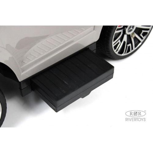 Детский толокар Mercedes-Benz G63 RiverToys Z003ZZ-A серый фото 20