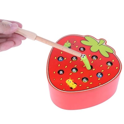 Магнитная рыбалка с червяками Клубника BTN-005