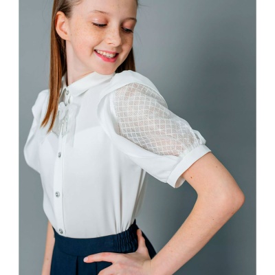 Блузка школьная для девочки Deloras C64209S молочная 5