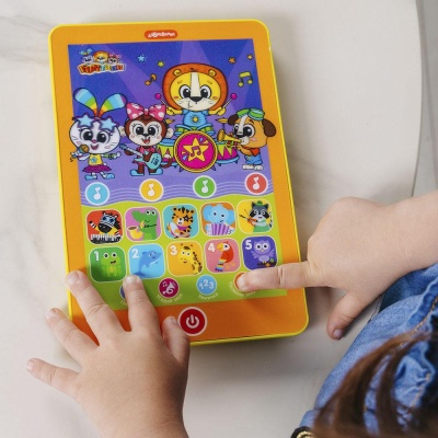 Развивающая игрушка Мой первый планшетик Музыкальные друзья Азбукварик 3318 04