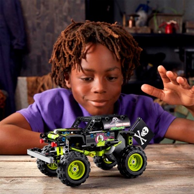 Конструктор Lego Technic 42118 Monster Jam Grave Digger